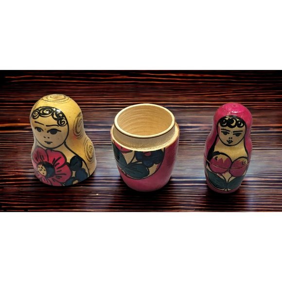 Traditional Hand Painted Russian Wooden Nesting Dolls - Picture 4 of 14
